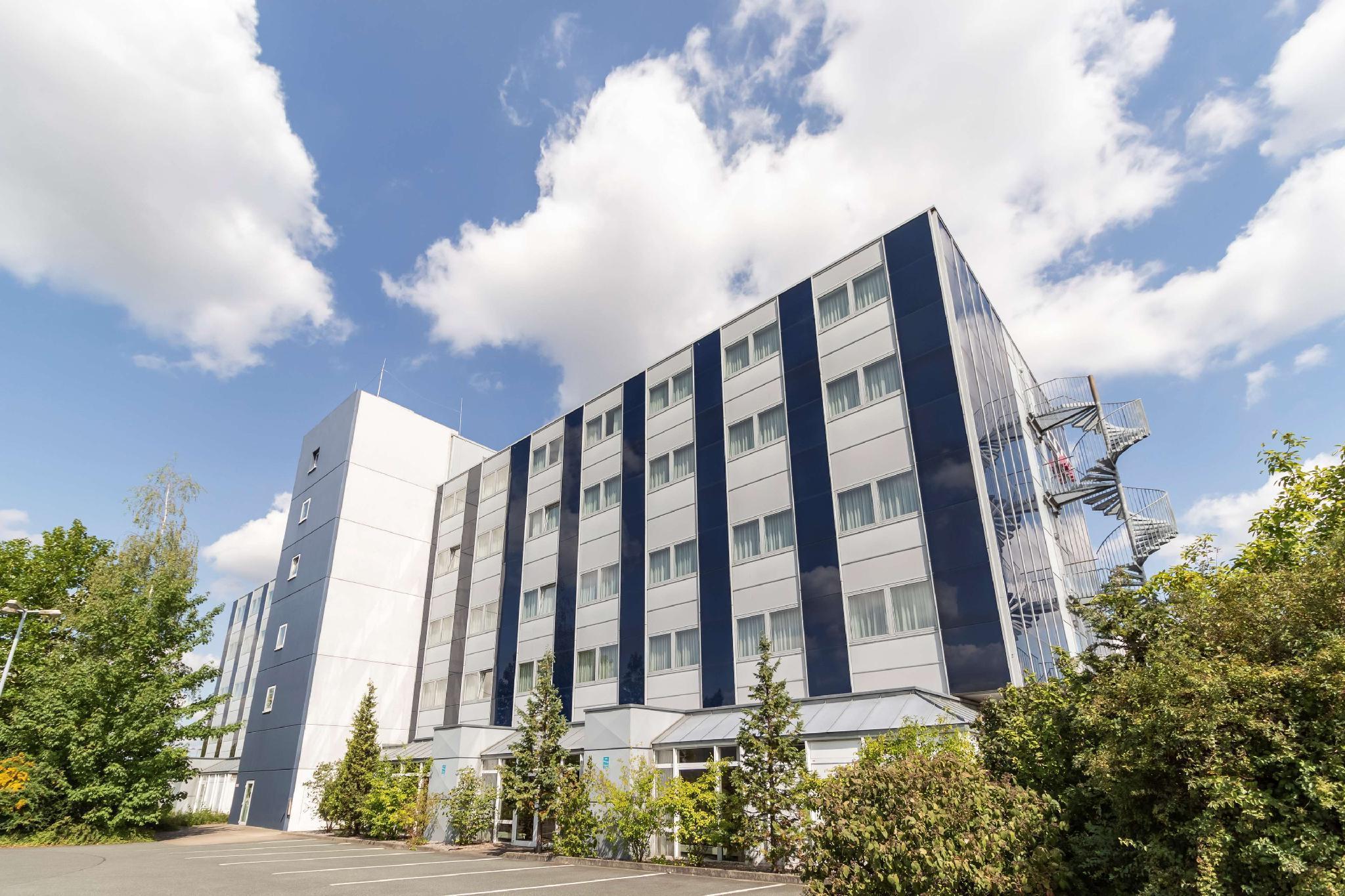 Ramada by Wyndham Hannover Laatzen Bagian luar foto