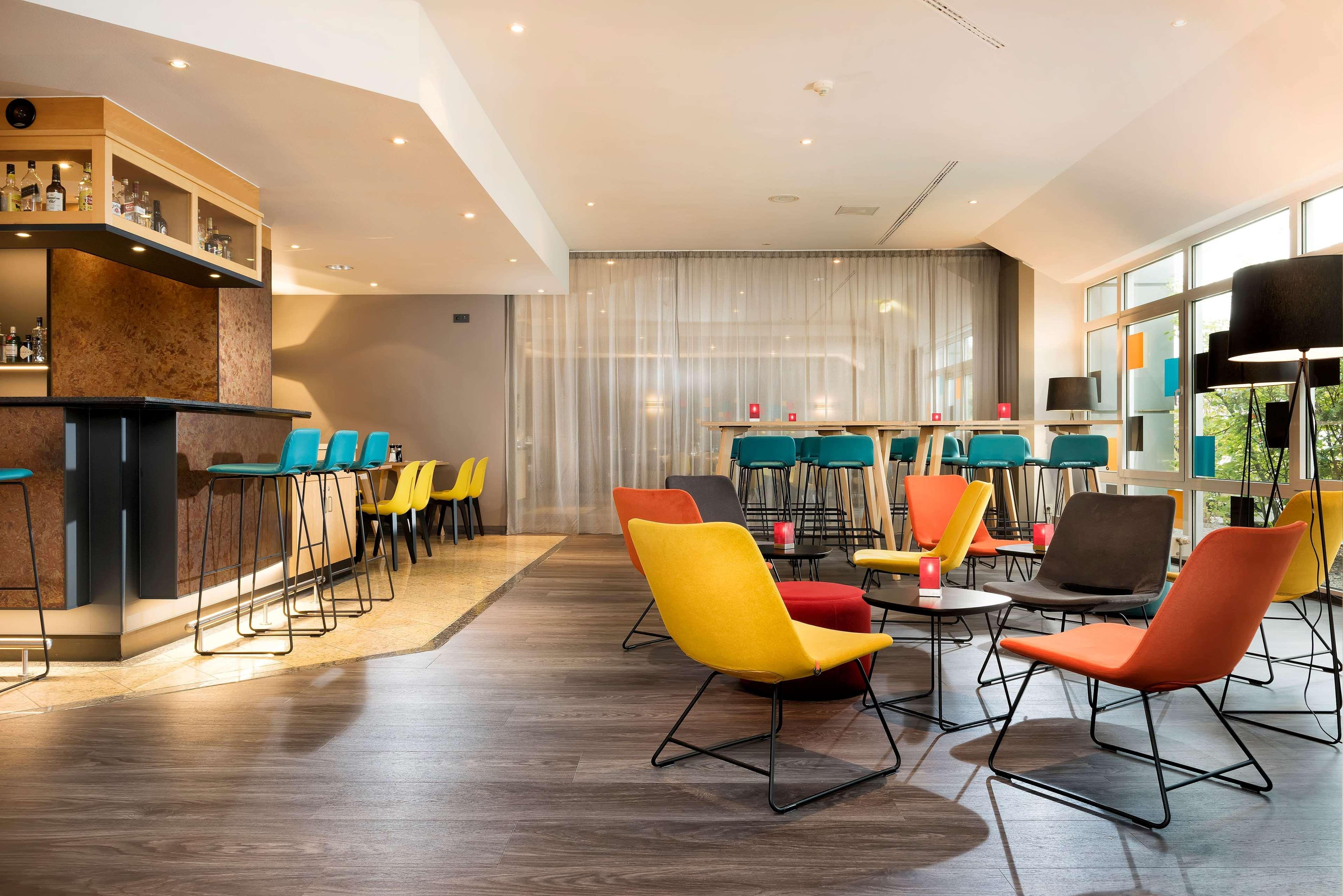 Ramada by Wyndham Hannover Laatzen Bagian luar foto