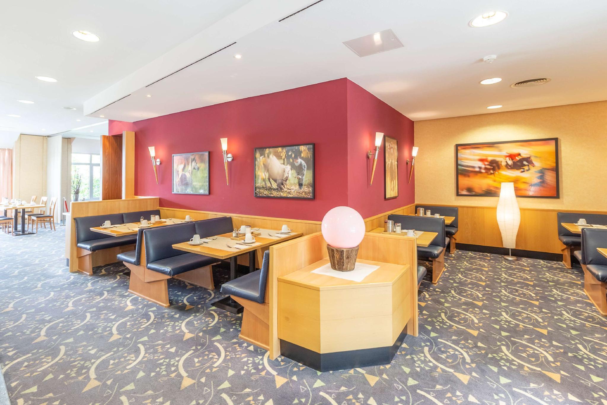 Ramada by Wyndham Hannover Laatzen Bagian luar foto