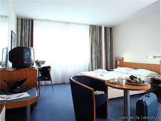Ramada by Wyndham Hannover Laatzen Ruang foto