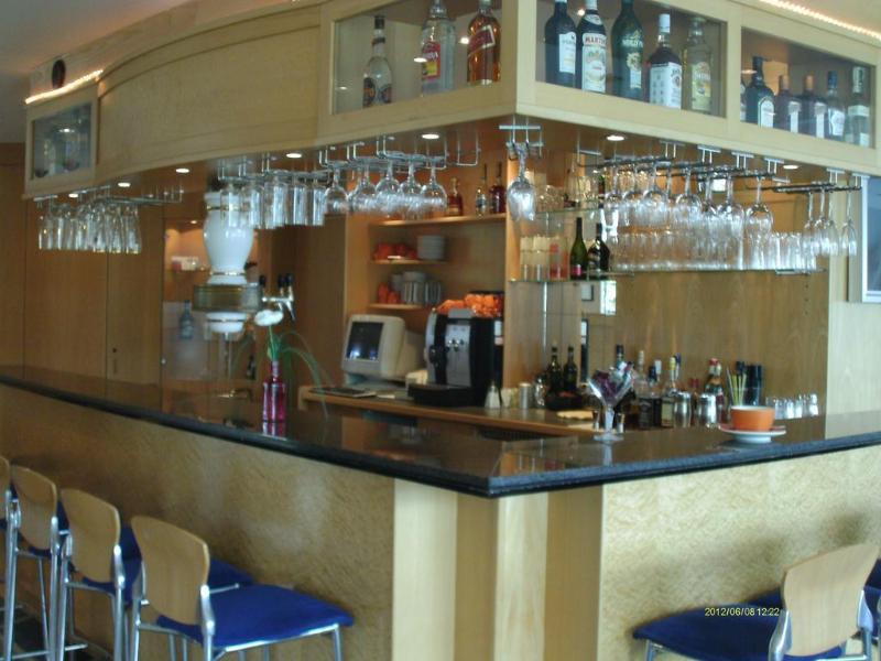 Ramada by Wyndham Hannover Laatzen Bagian luar foto