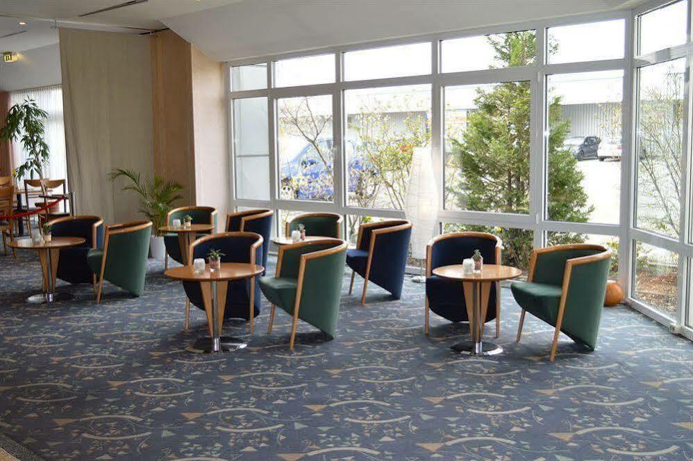 Ramada by Wyndham Hannover Laatzen Bagian luar foto