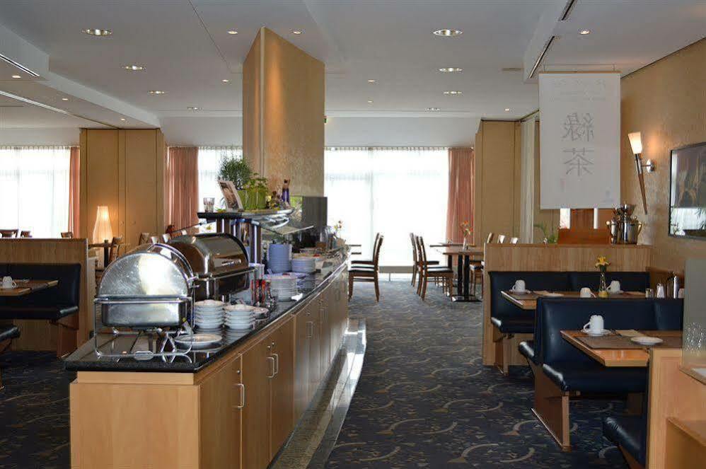 Ramada by Wyndham Hannover Laatzen Bagian luar foto
