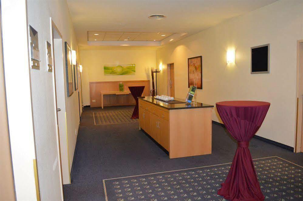 Ramada by Wyndham Hannover Laatzen Bagian luar foto